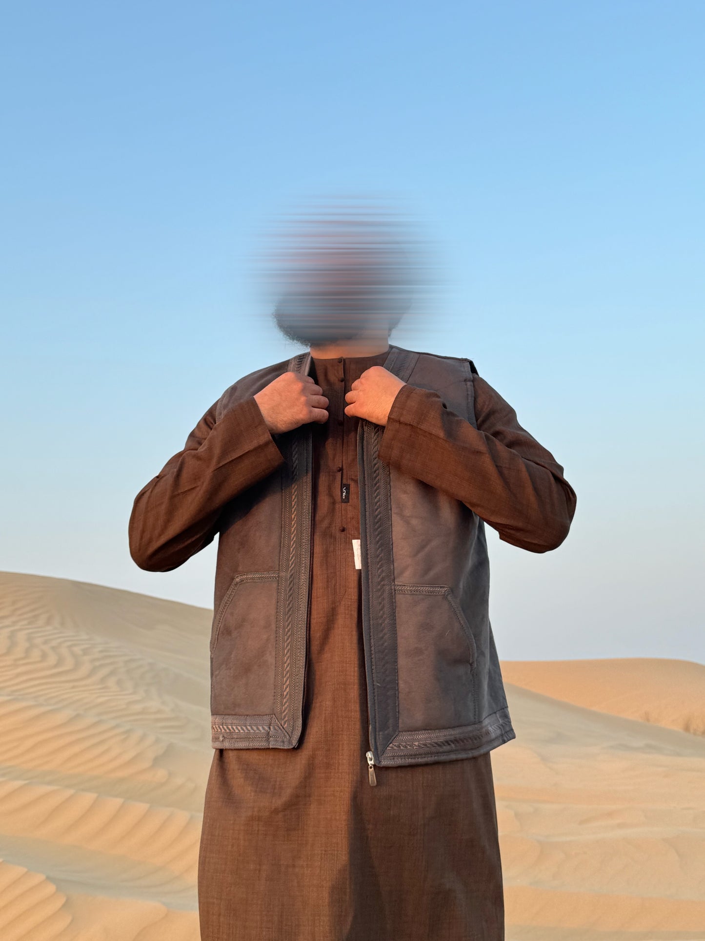 Manteau Al Qudra « sans manches » (Farwa d’Hiver Émirati 🇦🇪❄️)