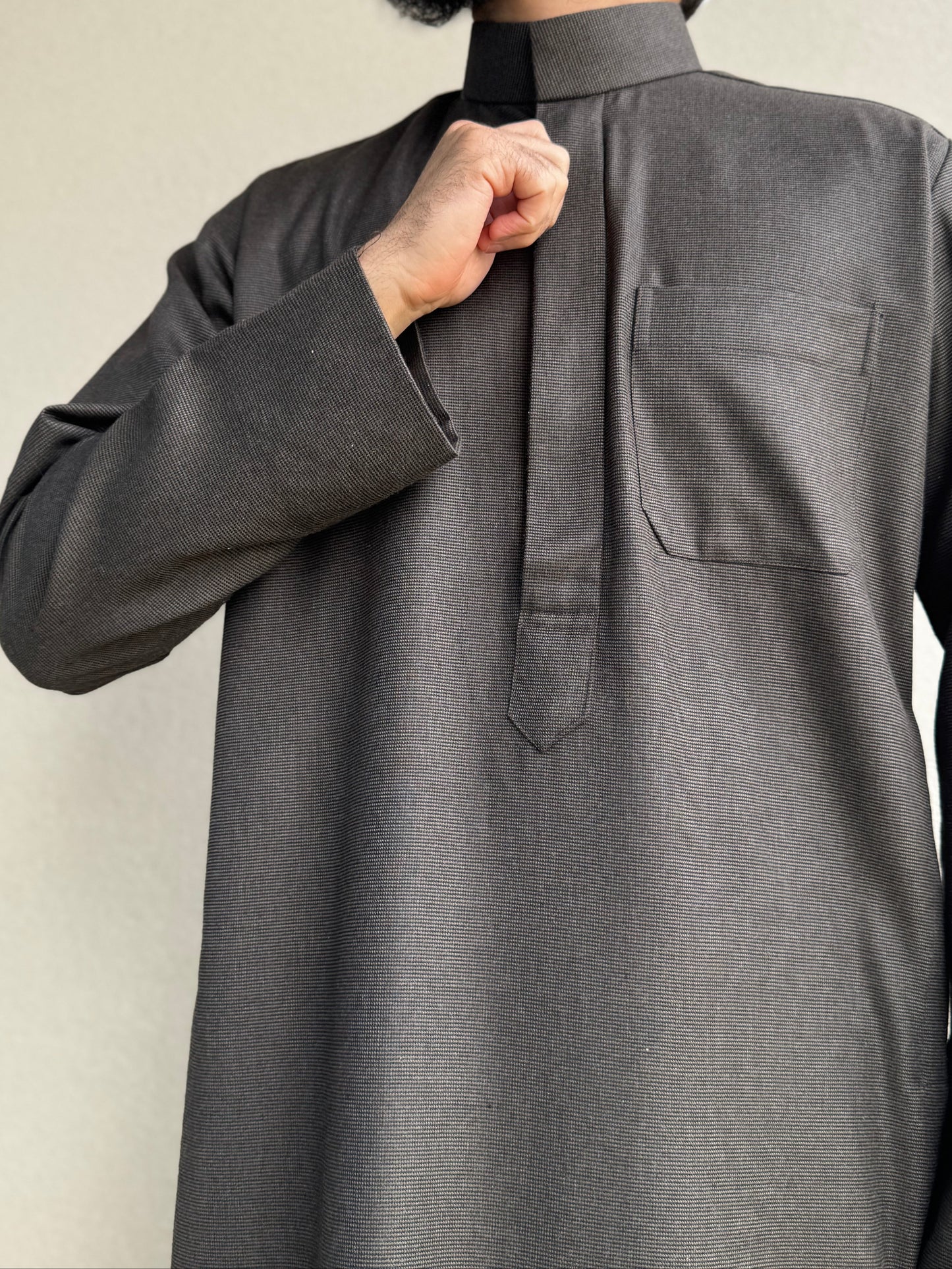 Qamis Koweiti Cashemiri