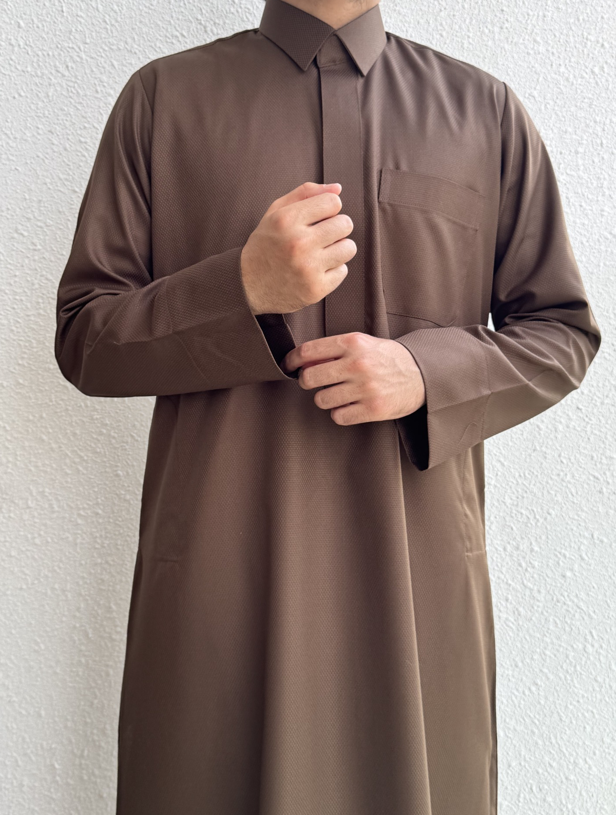 Qamis Prestige Damier marron, photo réelle 3