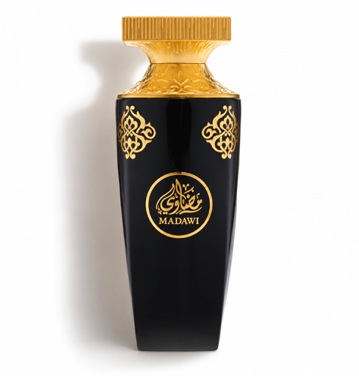Madawi – Arabian Oud (90 ml) – flacon sur fond blanc avec ombre douce