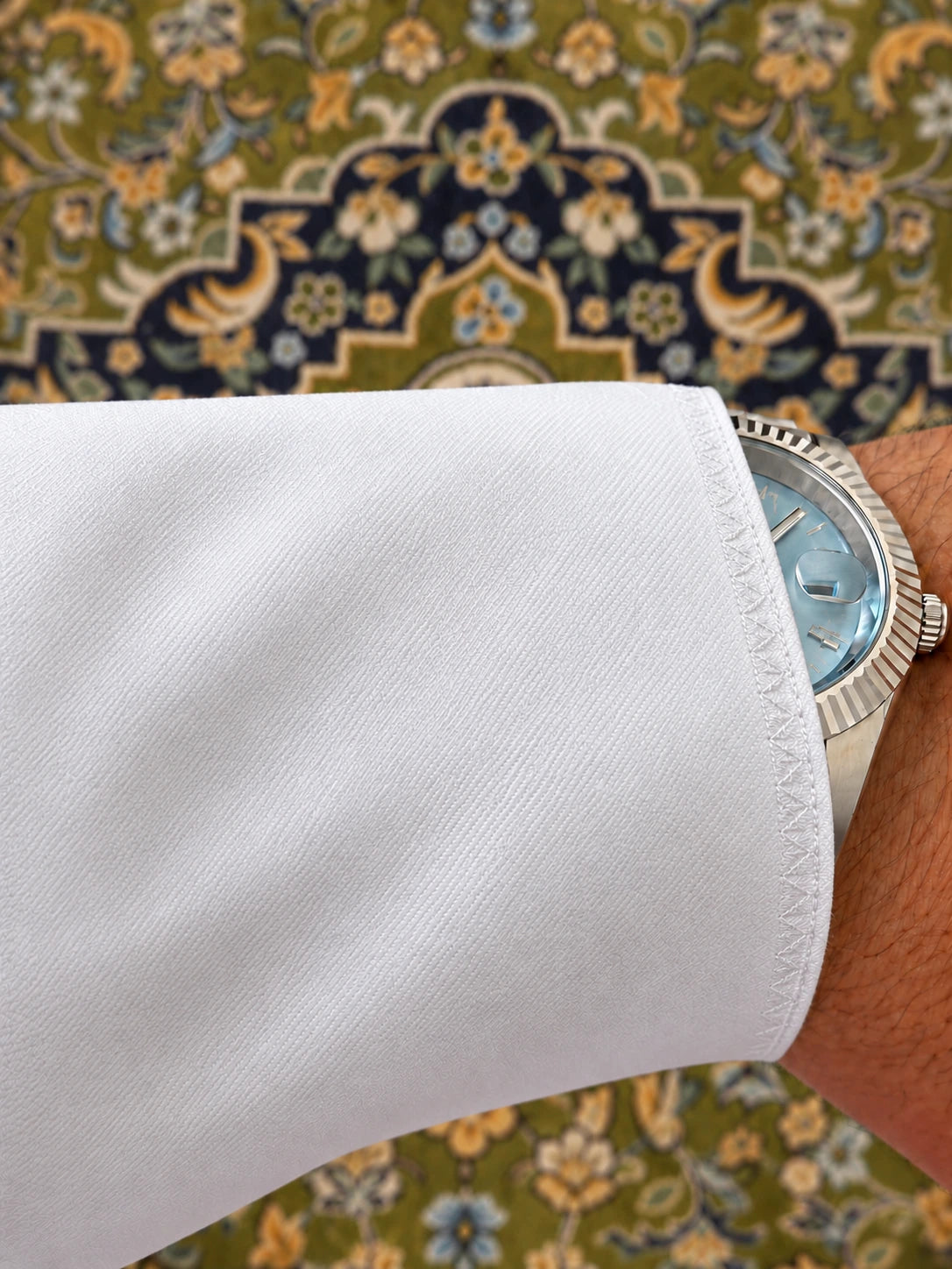 bahreini elite blanc poignet tapisserie
