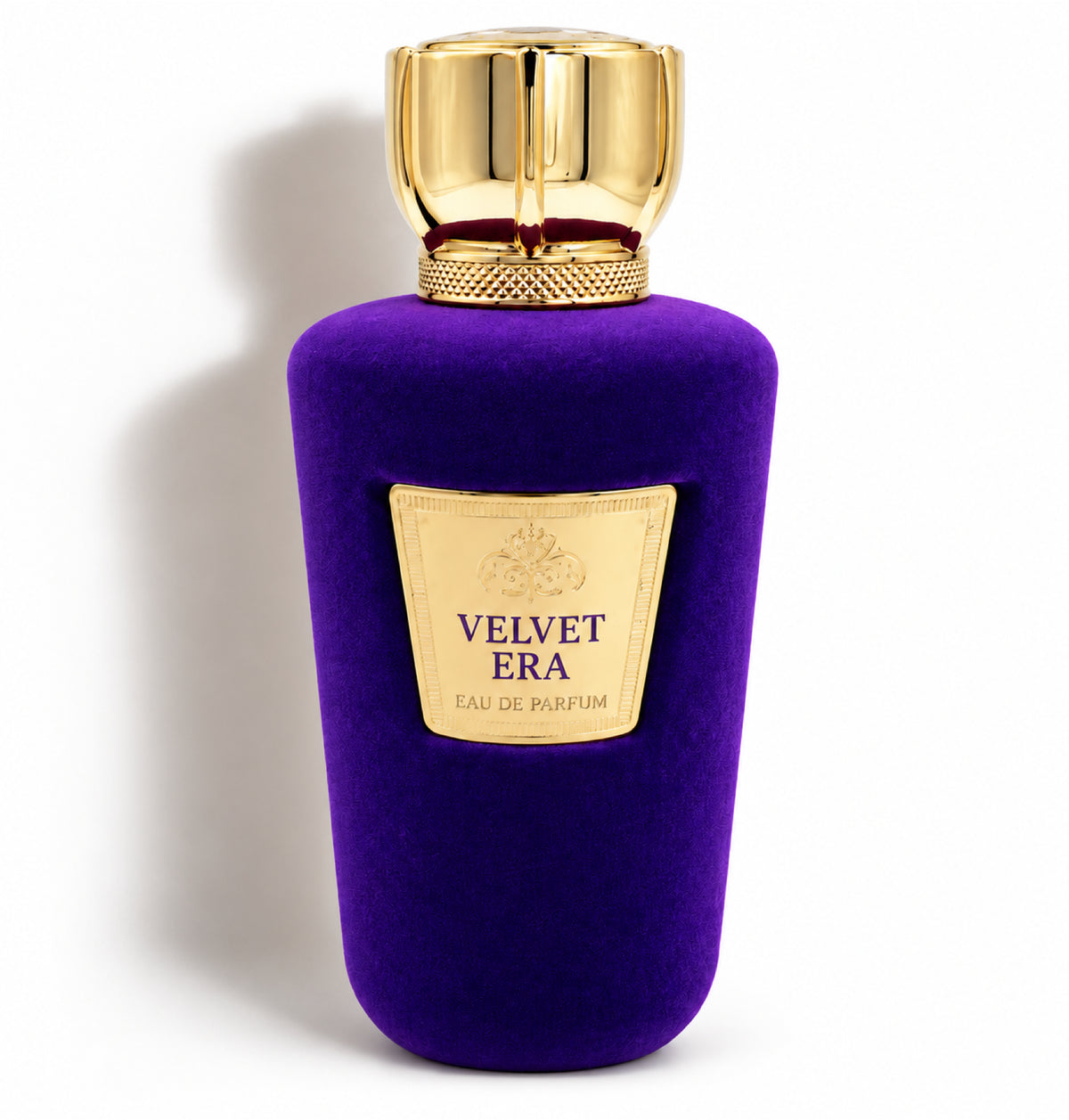 Velvet Era – Fragrance World – flacon sur fond blanc avec ombre douce